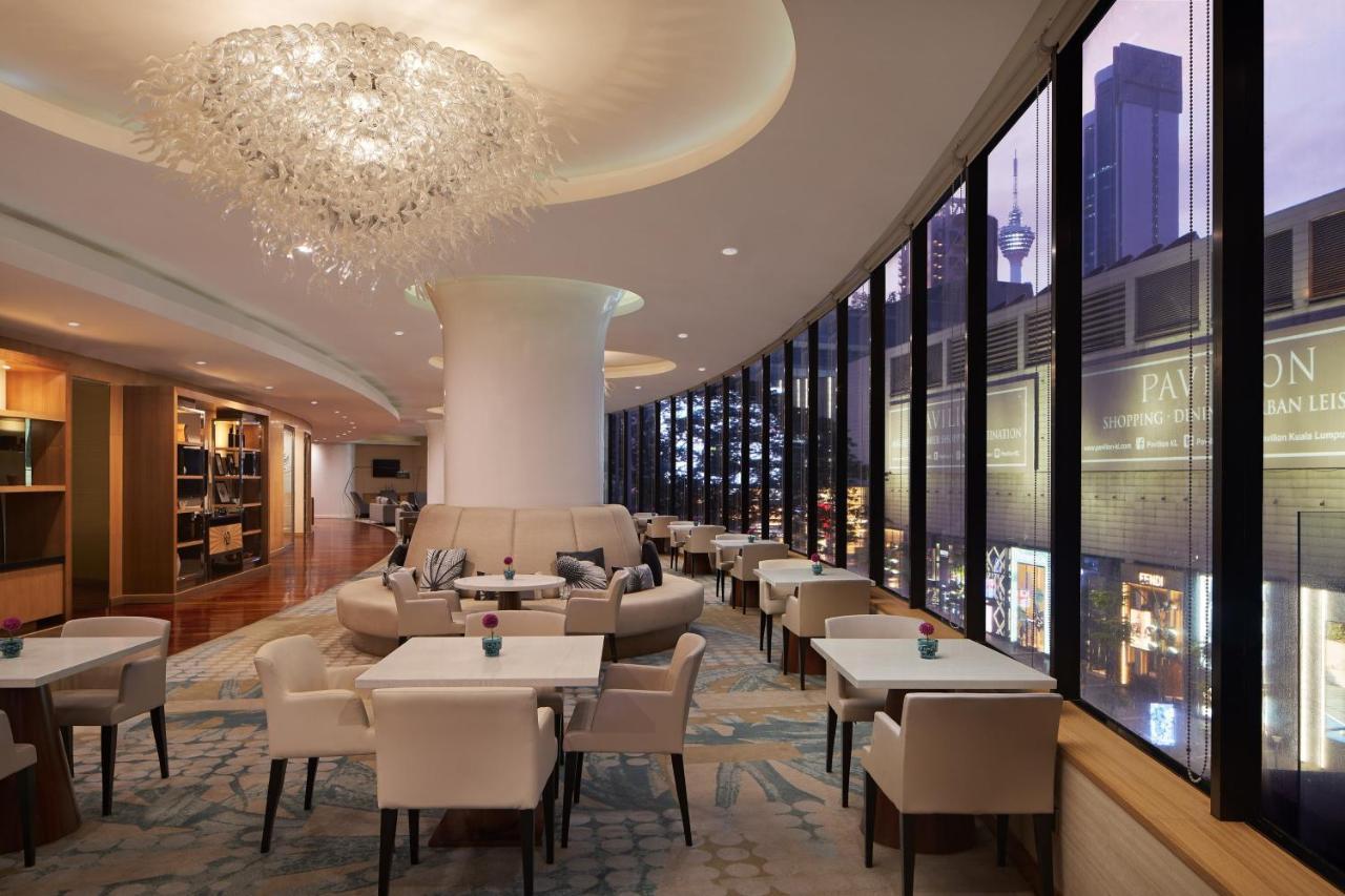 Hotel The Westin Kuala Lumpur Esterno foto The Club Lounge at the Hong Kong International Financial Centre